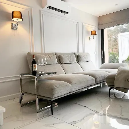 Grey House Miedwie 莫什奇恩